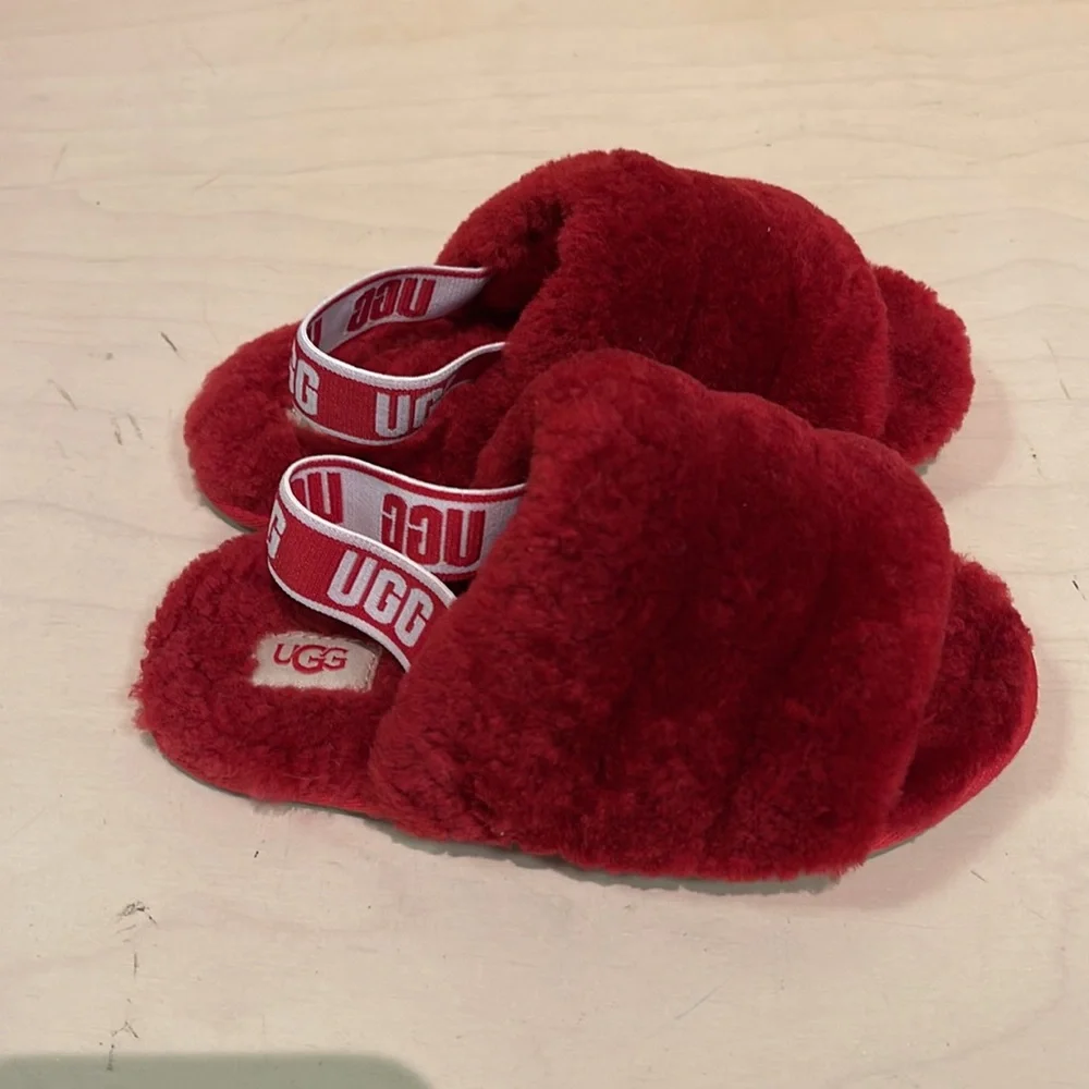 NEW!! Girls UGG Fluff Yeah Red Shearling Slide Slippers Size 11M